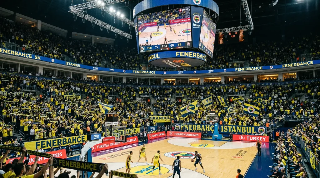 Pabellón Ulker Sports Arena de Estambul durante un partido de baloncesto del Fenerbahçe en la Euroliga